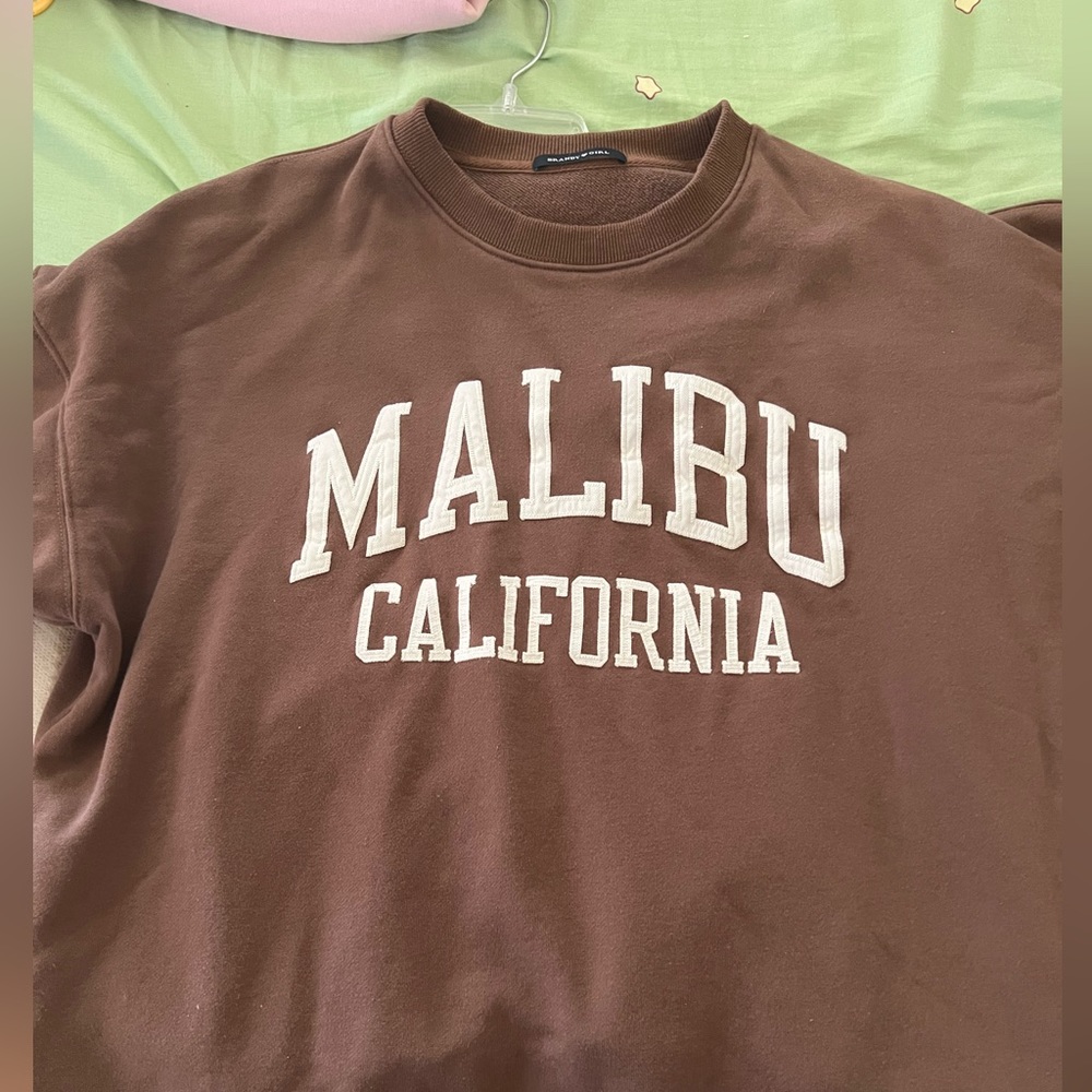 Brandy Melville sweatshirt